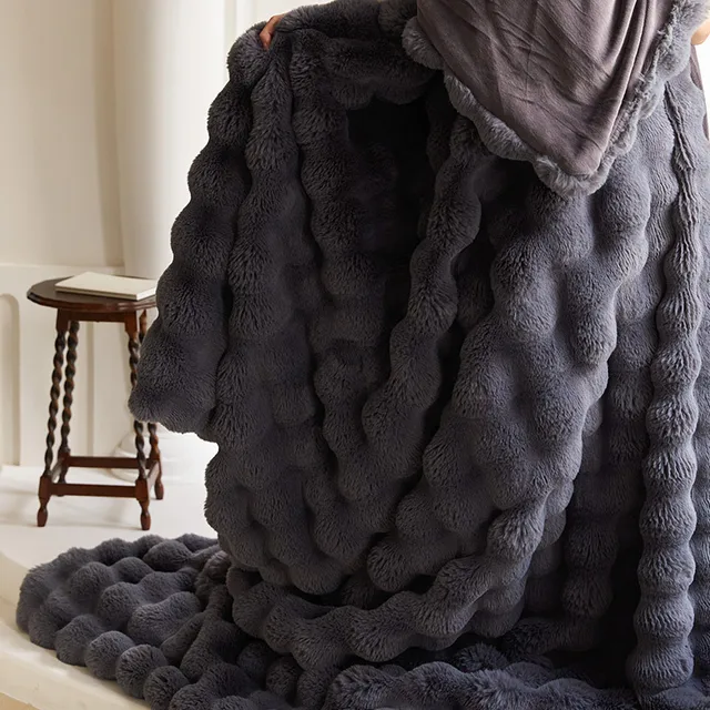 Big fur blankets - Image 3