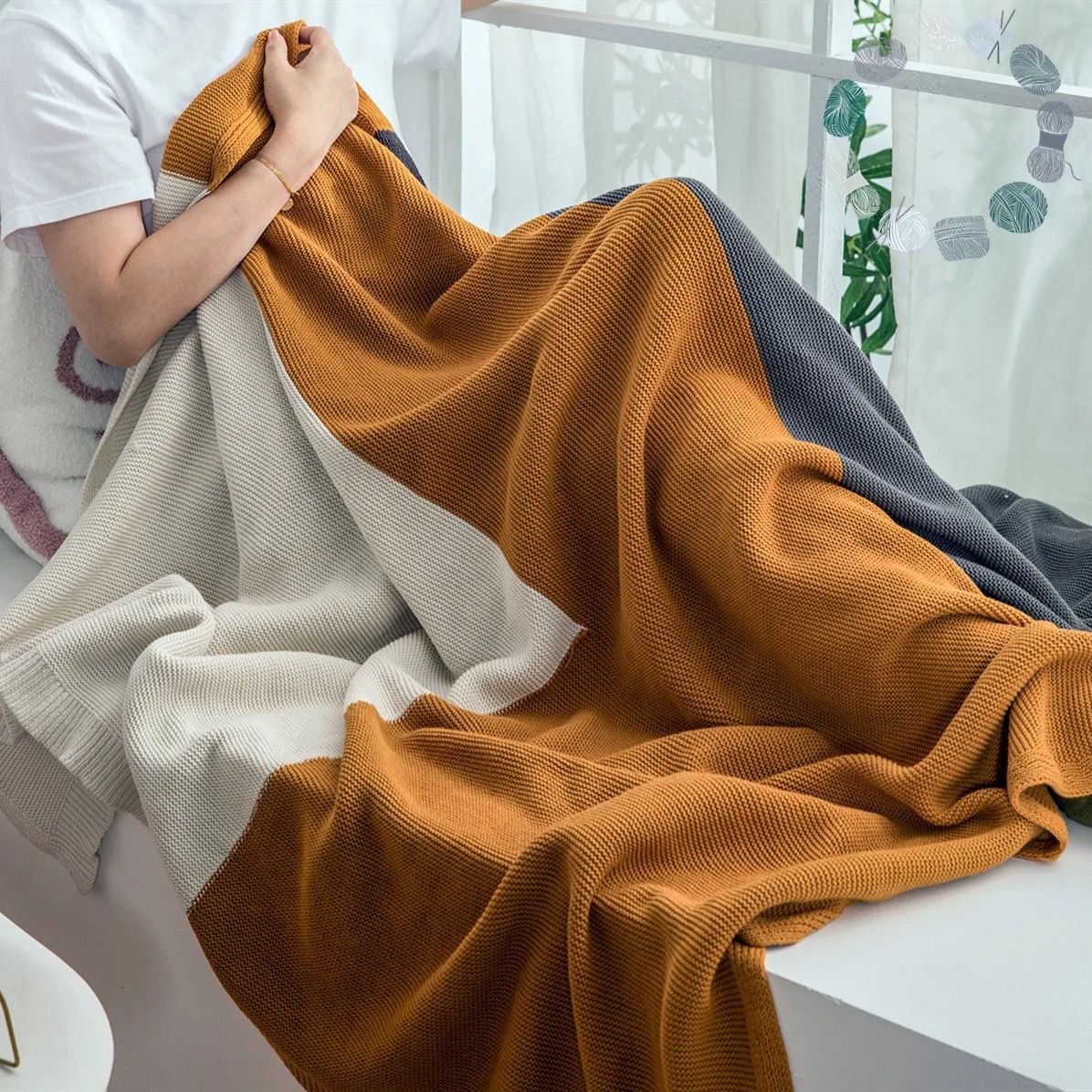 Abstract woven blanket - Image 2